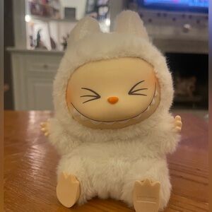 Pop Mart Authentic Labubu “Sisi”